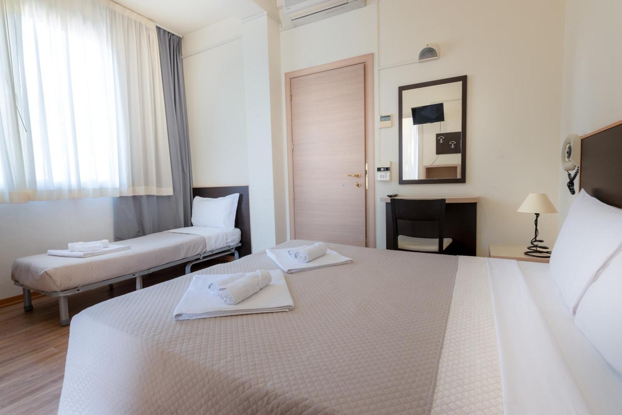 צ'סנטיקו Hotel & Residence Parador מראה חיצוני תמונה